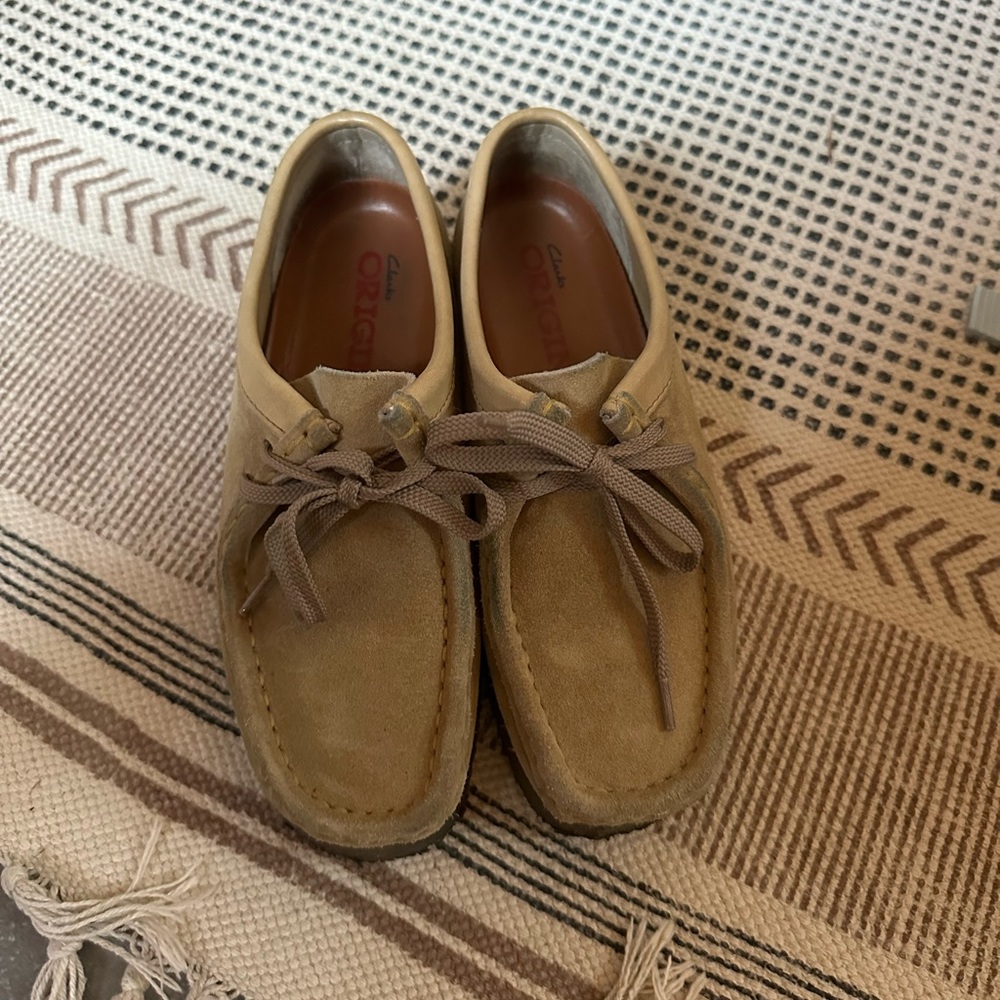 Clark’s Wallabees women’s size 6.5